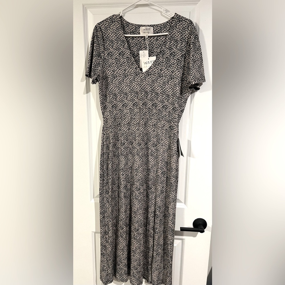 WAYF Alexa Short Sleeve Midi Dress - Picture 2 of 5